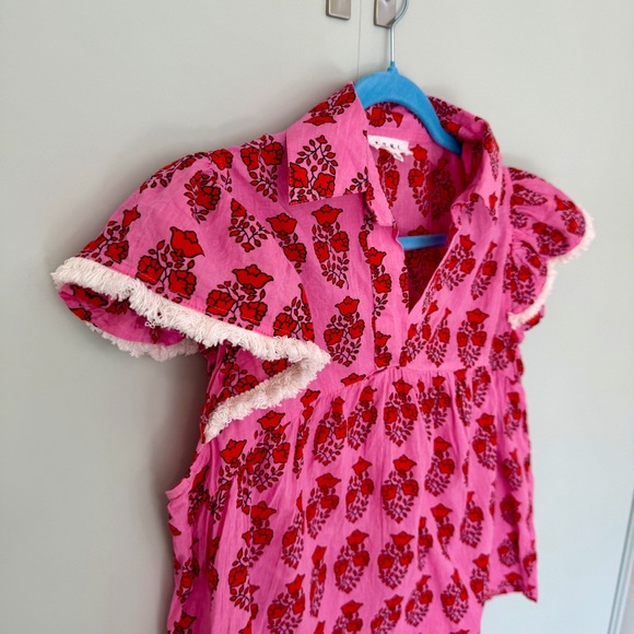 THML Selene Collared Flutter Sleeve Print Top in Pink SRT1775 - Picture 5 of 8